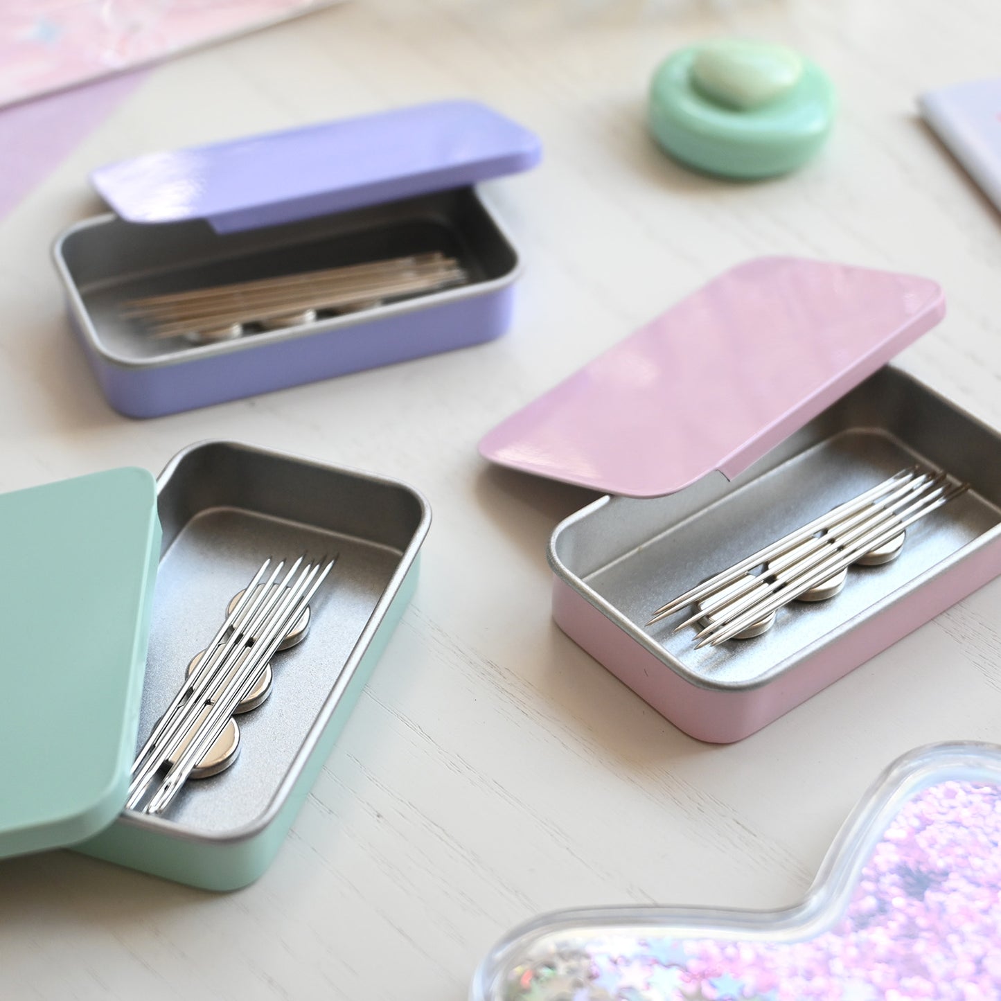 Needle Storage Tin with Needles
