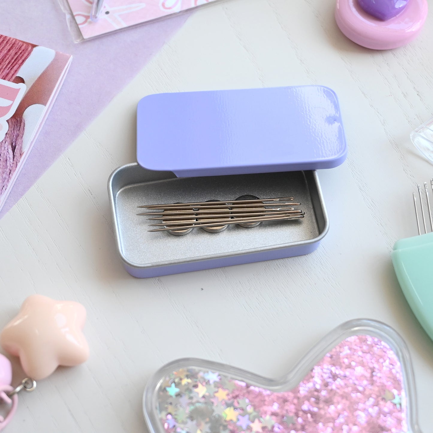 Needle Storage Tin with Needles